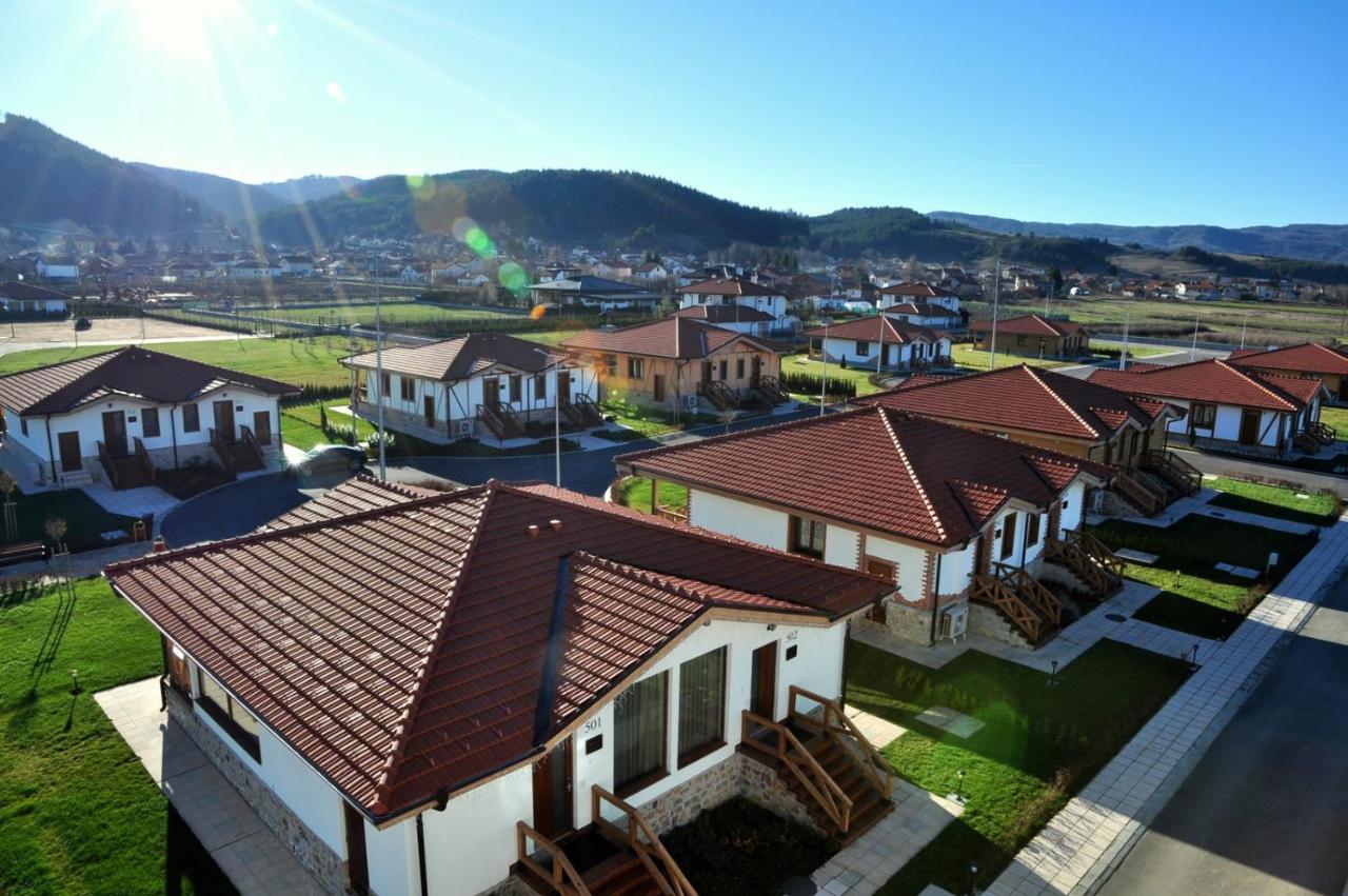 Spa Complex Belchin Spring Экстерьер фото